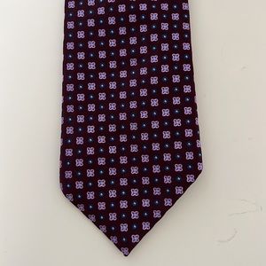 Hugo Boss 100% Silk Maroon Patterned Tie